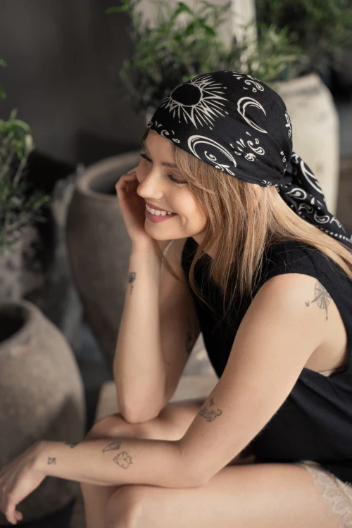 bandana_z_kaszmiru_czarna.jpg