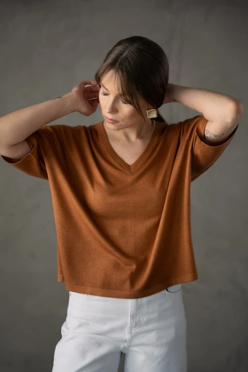 t-shirt_z_jedwabiu_i_kaszmiru_brąz.jpg