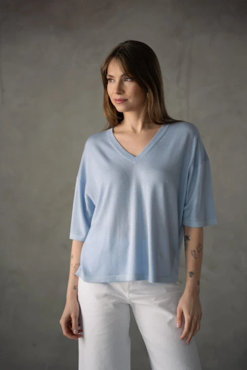 t-shirt_z_jedwabiu_i_kaszmiru_błękit.jpg