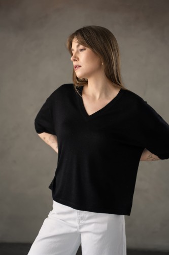 t-shirt_z_jedwabiu_i_kaszmiru_czarny.jpg
