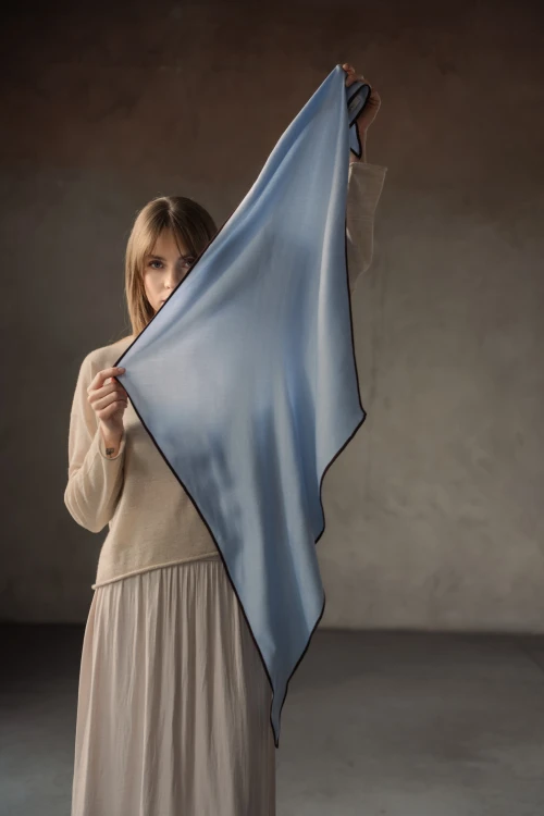 szal_z_kaszmiru_jedwabiu_błękit.jpg